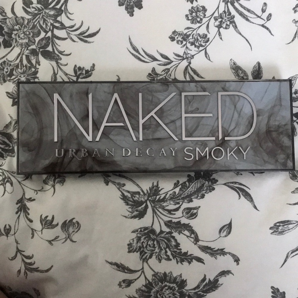 New Naked Urban Decay Smoky palette